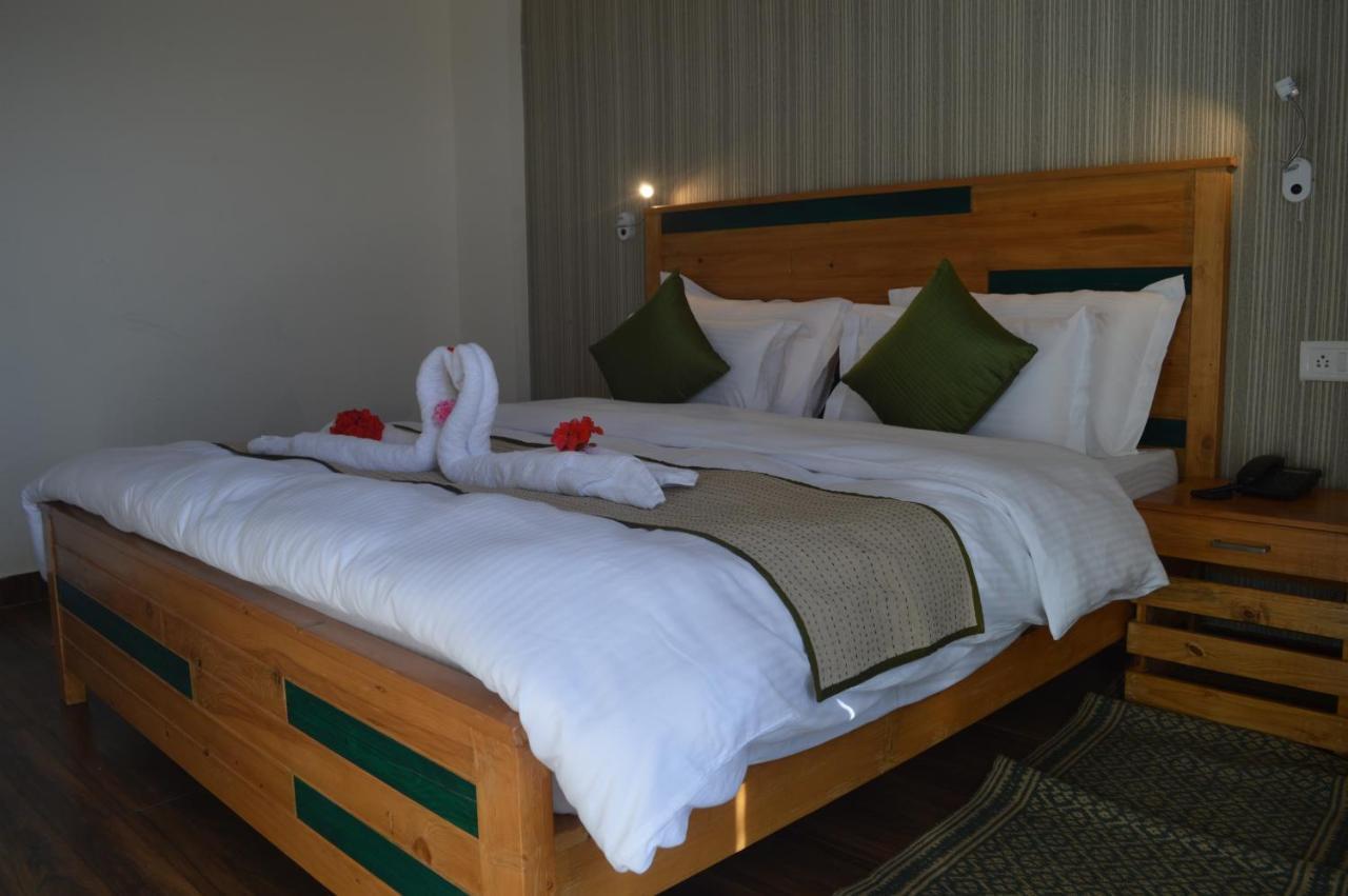 Spangle Heights Shimla, Suites And Residences Экстерьер фото